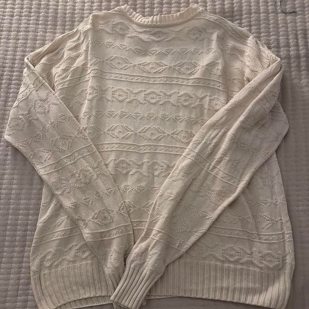 Unbranded Men's White and Cream Jumper